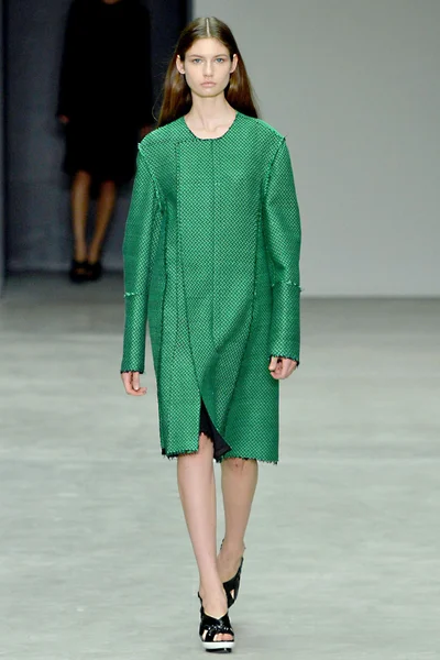 Look 8
